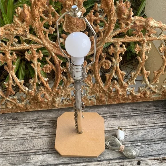 Vintage Bundy Made By Selmer Flute Unique Silver Lamp